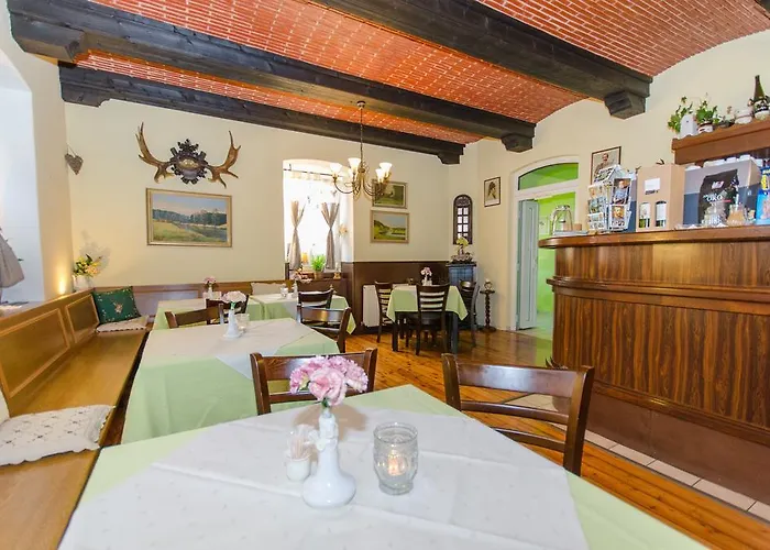 (adults Only) Pensión